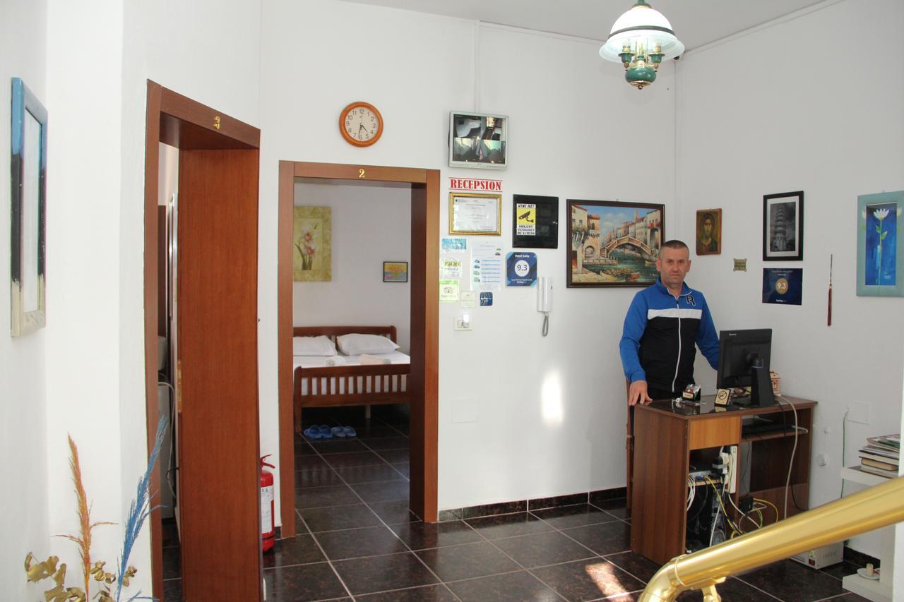 Hotel Italia Τίρανα Εξωτερικό φωτογραφία