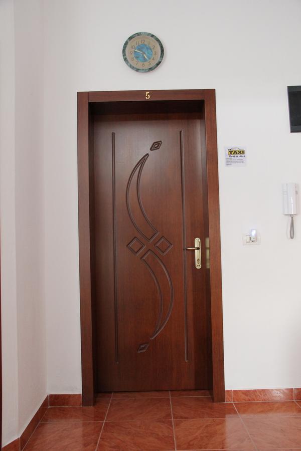 Hotel Italia Τίρανα Εξωτερικό φωτογραφία